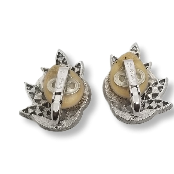 CROWN TRIFARI 1963 MCM  SILVERTONE & CRYSTAL FLOWER CLIP ON EARRINGS - Picture 3 of 4